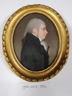 1922-0215-TEK a.jpg; 1922-0215-TEK; Miniatuurportret van Mr. M. Emants; tekeningen